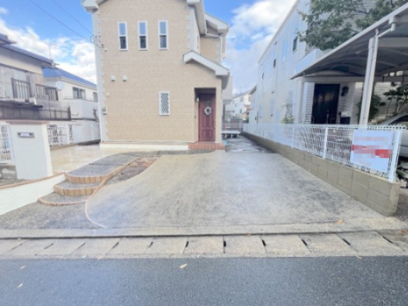 南区平和２丁目 戸建の駐車場