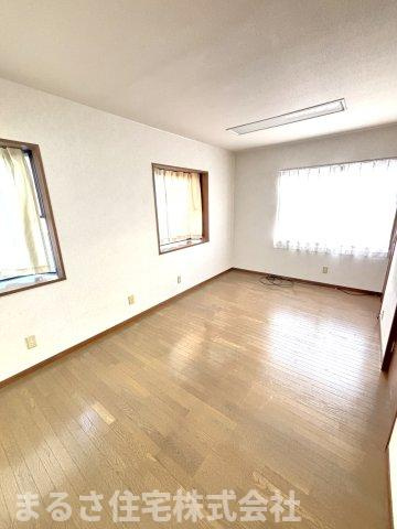 生目台西4丁目　中古戸建の洋室