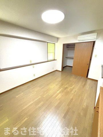 生目台西4丁目　中古戸建の洋室