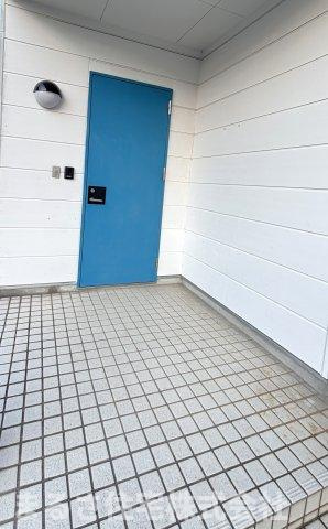 生目台西4丁目　中古戸建の玄関