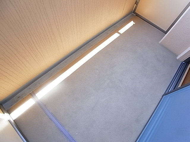 神戸市須磨区大池町５丁目の賃貸マンションのバルコニー