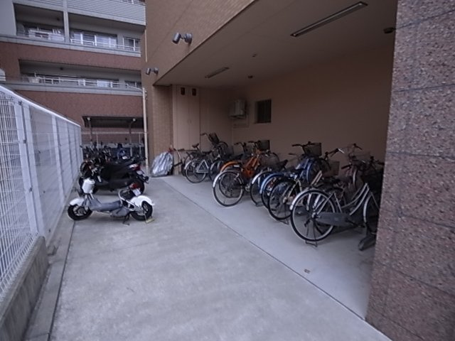 神戸市須磨区大池町５丁目の賃貸マンションの駐車場