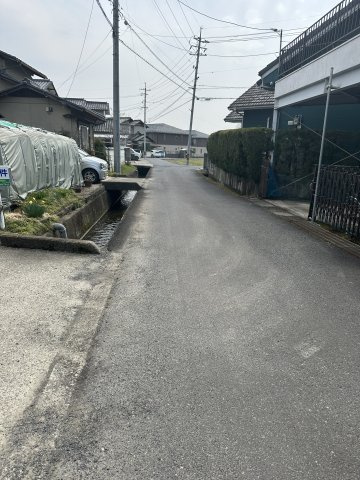 津山市上河原　売土地　88坪の前面道路含む現地写真