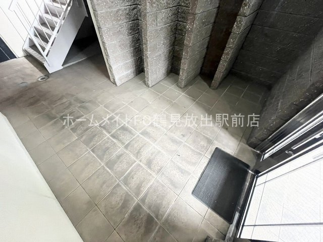 大阪市鶴見区横堤２丁目の賃貸マンションのロビー