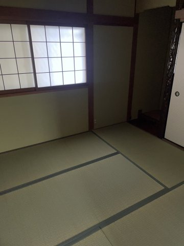 柏原市太平寺１丁目の一戸建て