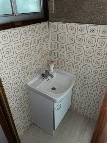 柏原市太平寺１丁目の一戸建ての洗面所