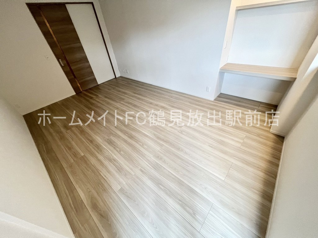 大阪市鶴見区今津南４丁目のハイツの居間・リビング