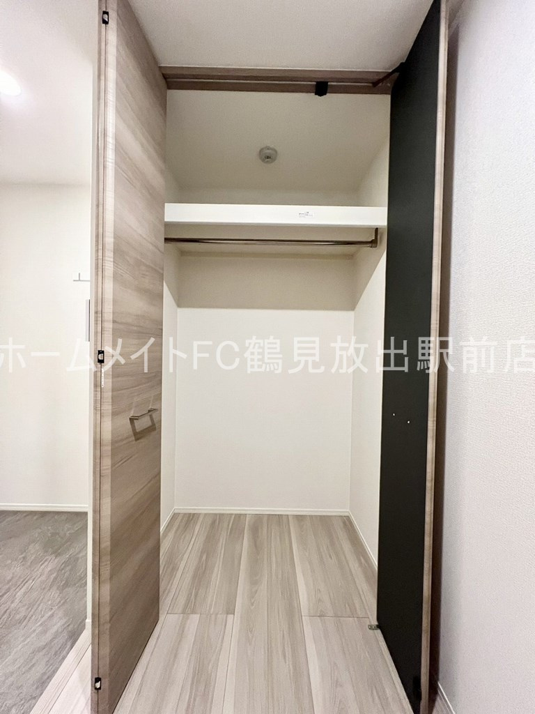 大阪市鶴見区今津南４丁目のハイツの収納