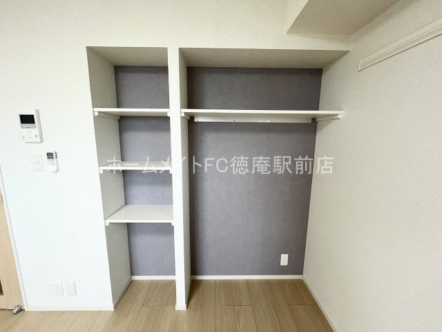 東大阪市長田西３丁目の賃貸マンションの収納