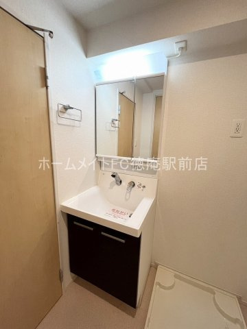 東大阪市長田西３丁目の賃貸マンションの独立洗面台