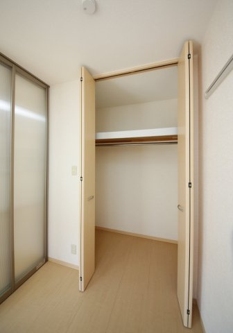 リビングタウンかじま台　Cの収納