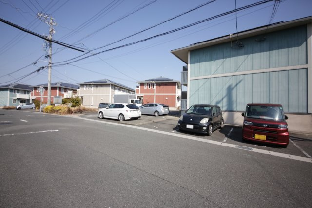 リビングタウンかじま台　Cの駐車場