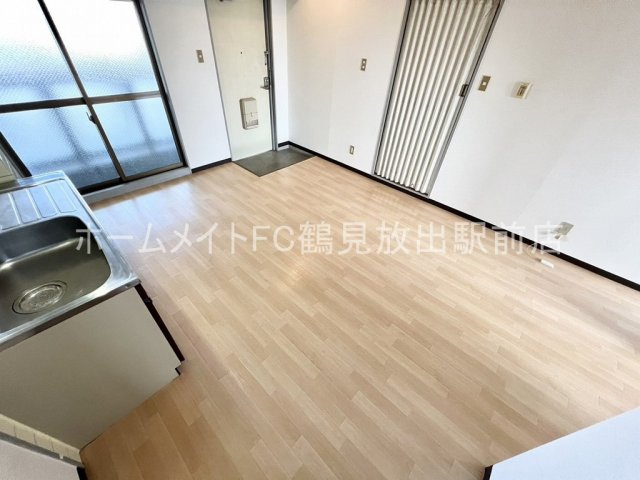 東大阪市川俣３丁目の賃貸マンションの居間・リビング