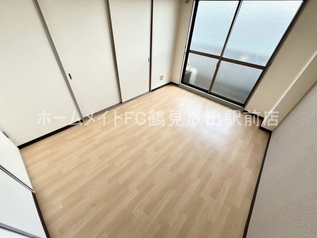 東大阪市川俣３丁目の賃貸マンションの洋室