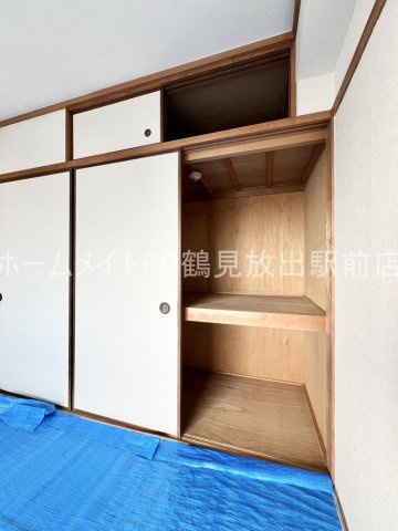 東大阪市川俣３丁目の賃貸マンションの収納