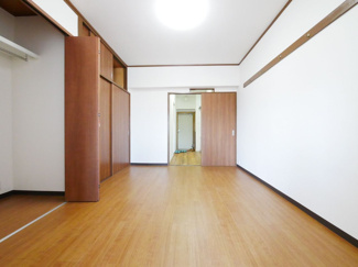 【洋室】 | 春日居ライフピアマンション 4階 内装一新 各戸に温泉引込 | 6帖洋室