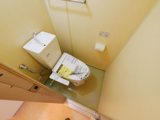 【トイレ】 | 春日居ライフピアマンション 4階 内装一新 各戸に温泉引込 | ウォシュレット新品交換済み