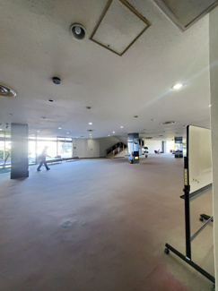 【ロビー】 | 春日居ライフピアマンション 4階 内装一新 各戸に温泉引込 | 大型ラウンジ