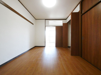 【洋室】 | 春日居ライフピアマンション 4階 内装一新 各戸に温泉引込 | 6帖洋室