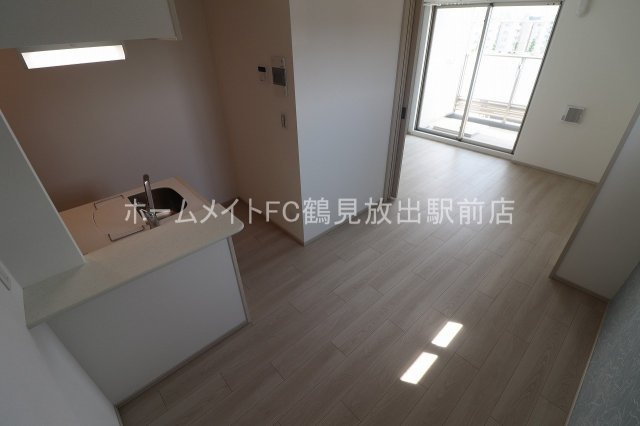 大阪市鶴見区茨田大宮４丁目の賃貸マンションの居間・リビング
