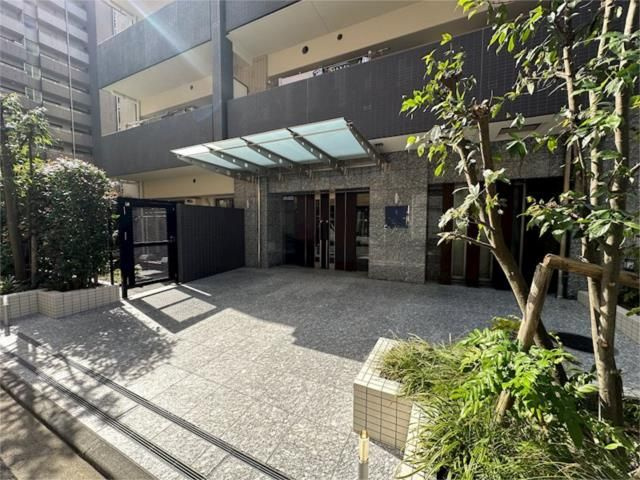 ユニーブル武蔵小金井クインテットのエントランス