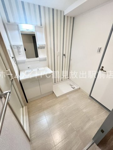 東大阪市稲田新町１丁目の賃貸マンションの洗面所