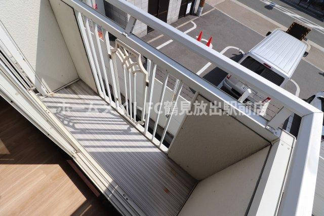 大阪市鶴見区放出東３丁目の賃貸マンションのバルコニー