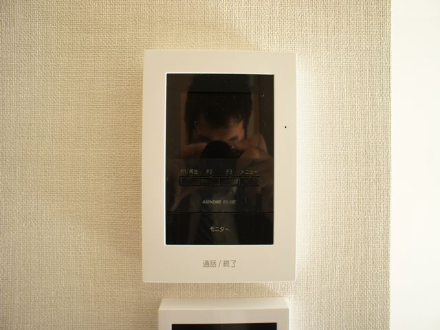 【セキュリティ】 | White Shell(ホワイトシェル) | 訪問者の確認ができるTVドアホン付きです♪