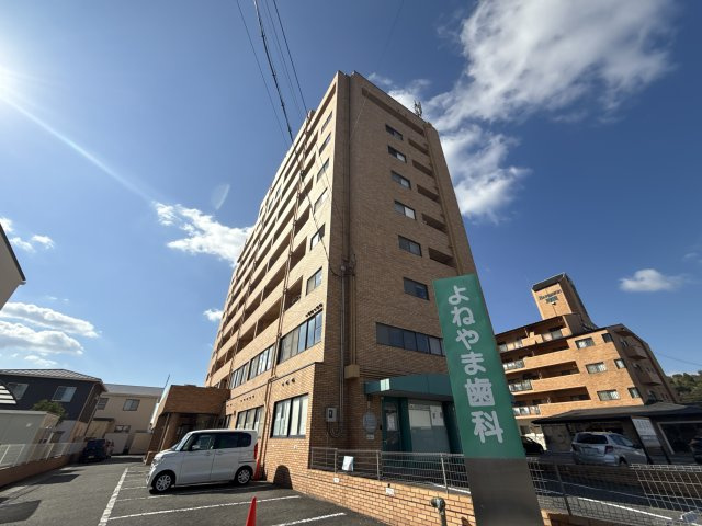 姫路市岡田の賃貸マンションの外観