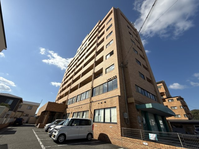 姫路市岡田の賃貸マンションの外観