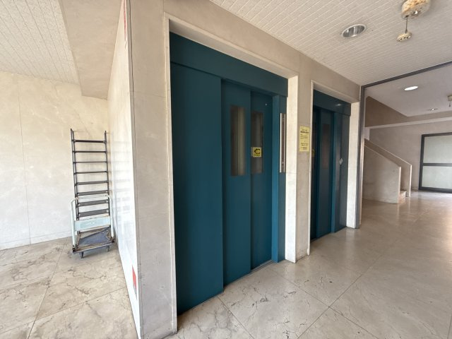 姫路市岡田の賃貸マンションのエントランス