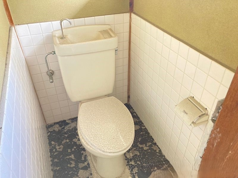 平屋　中古戸建　富士市大淵のトイレ