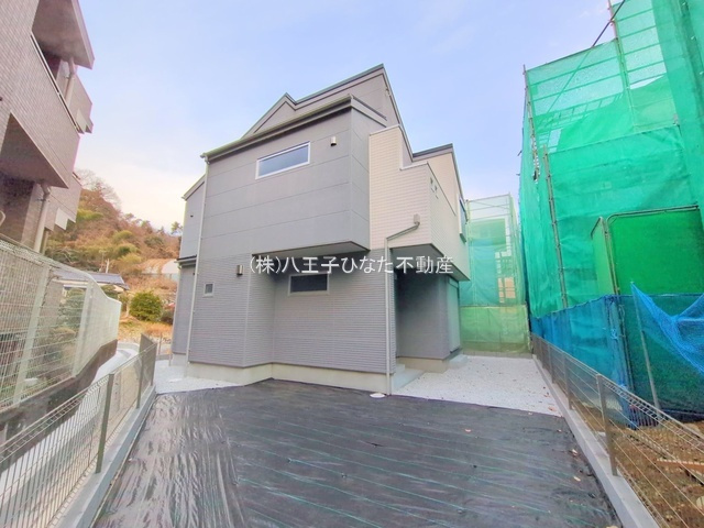 祝　成約済み　八王子市　館町　新築戸建ての外観|自然豊かな高尾の新築戸建てです。～仲介手数料無料☆八王子ひなた不動産～八王子市館町　新築戸建て