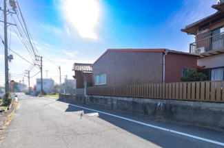 【前面道路含む現地写真】