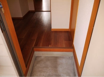 Y'sroom花畑の玄関|内装イメージ：同物件別室