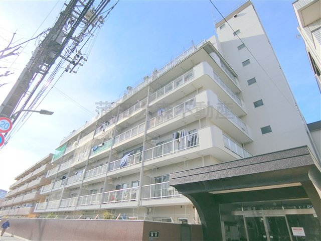ニックハイム蒲田の外観|外観　1977年3月築　RC鉄筋コンクリート造地上8階建て総戸数48戸の分譲賃貸マンション　JR京浜東北線蒲田駅最寄りの東京都大田区蒲田1丁目、京急本線京急蒲田駅と梅屋敷駅も徒歩圏内