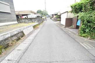 【前面道路含む現地写真】 | 鹿屋市上谷町　中古戸建