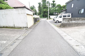 【前面道路含む現地写真】 | 鹿屋市上谷町　中古戸建