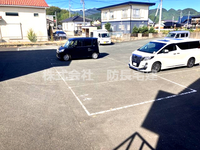 セジュールiの駐車場|カースペースがあります