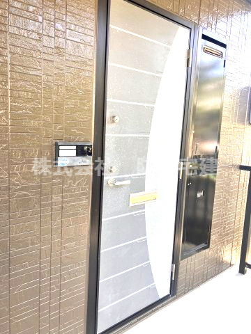 セジュールiのその他|玄関ドアです
