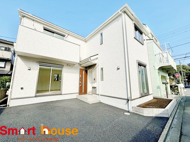 相模原市中央区青葉　新築1棟！の外観|オシャレな外観は、人の目を引くだけではなく自慢したくなりますね！植木を置いたりアレンジは、自由です。自分の好みに仕上げましょう♪