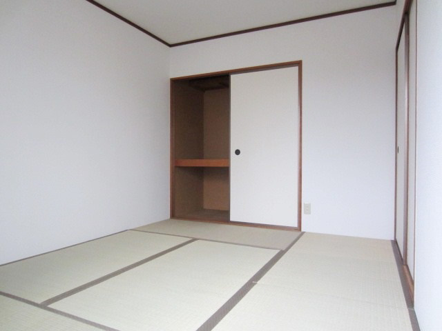 【寝室】