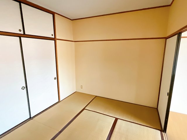 レジデンスひまわりの和室