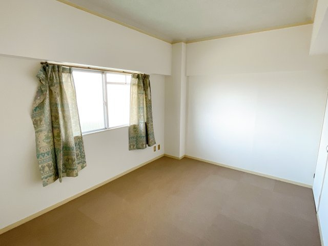 レジデンスひまわりの洋室