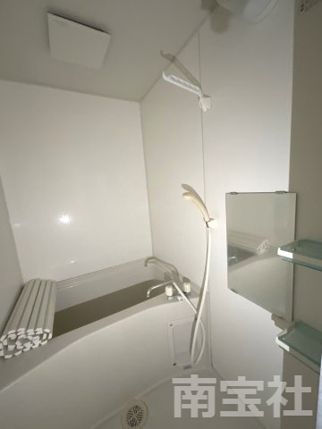 【浴室】 | 1階にはユニットバスがあります。