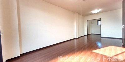 【居間・リビング】 | ル・ボヌール | LDK14.8帖