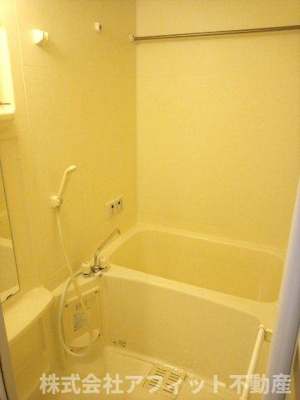 【浴室】 | ル・ボヌール | 追い焚き機能付き