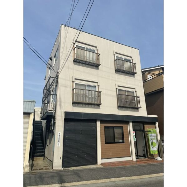 阪神住吉駅前ビルのエントランス