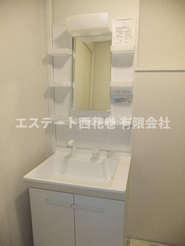 ぴのの独立洗面台|シャワー付洗面化粧台