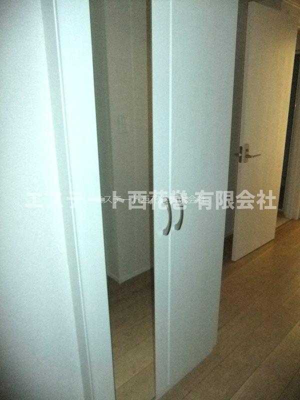 ぴのの設備|姿見付きシューズボックス